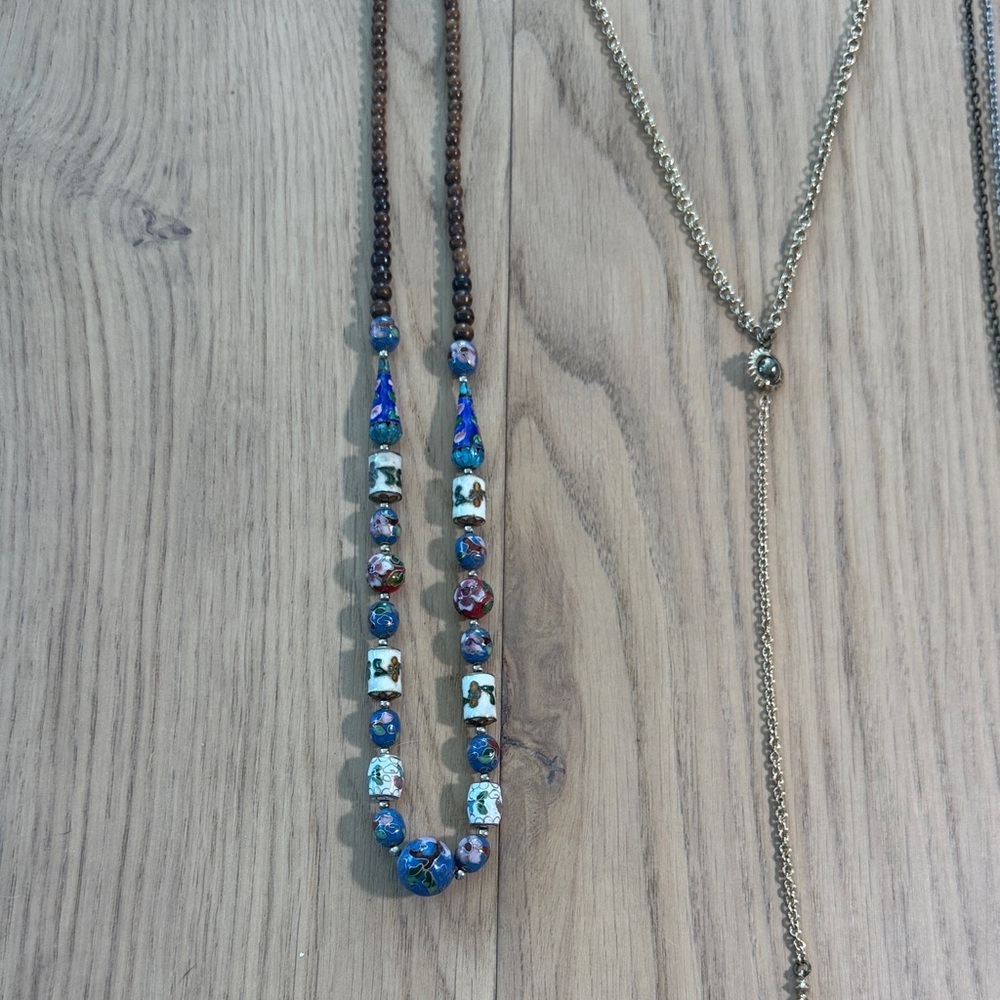 Costume Jewelry Set- necklaces - bracelets - rings - chokers - Picture 3 of 7